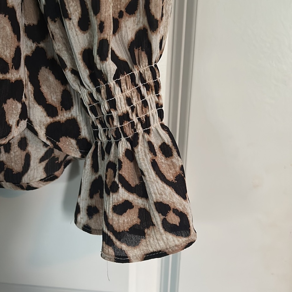 Leopard print Loft blouse - Picture 3 of 5